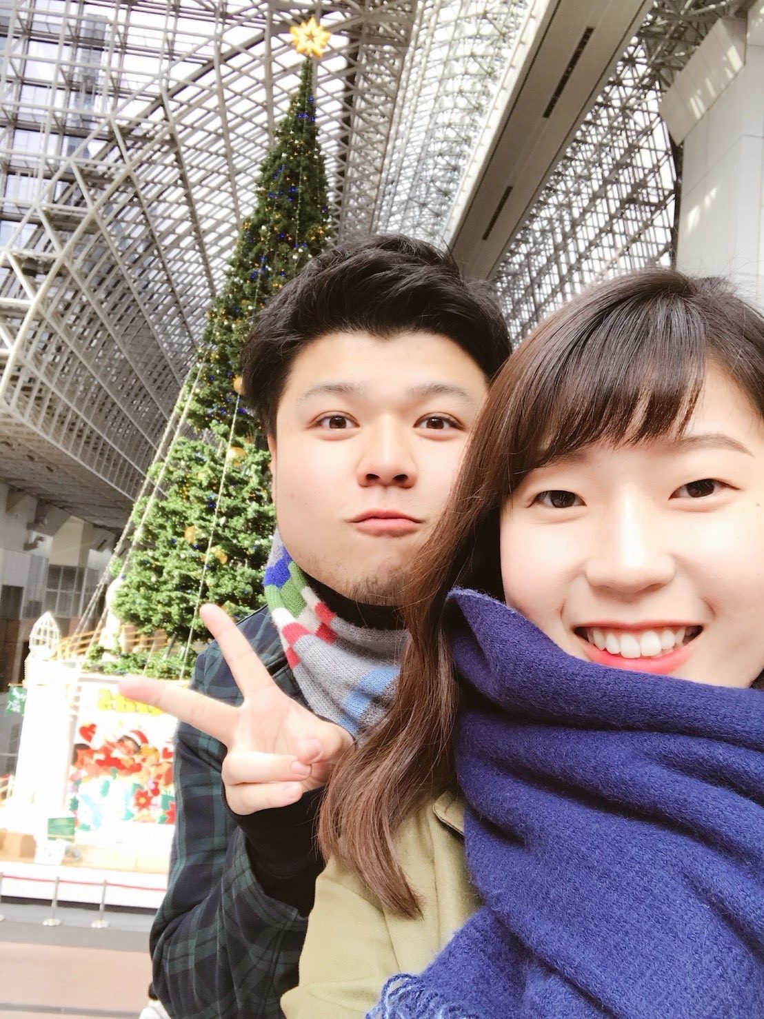 高2の授業で男性と知り合い…→数年後、留学前夜に告白した女性。歳月を経た「現在の姿」に「素敵すぎる」「理想の夫婦」
