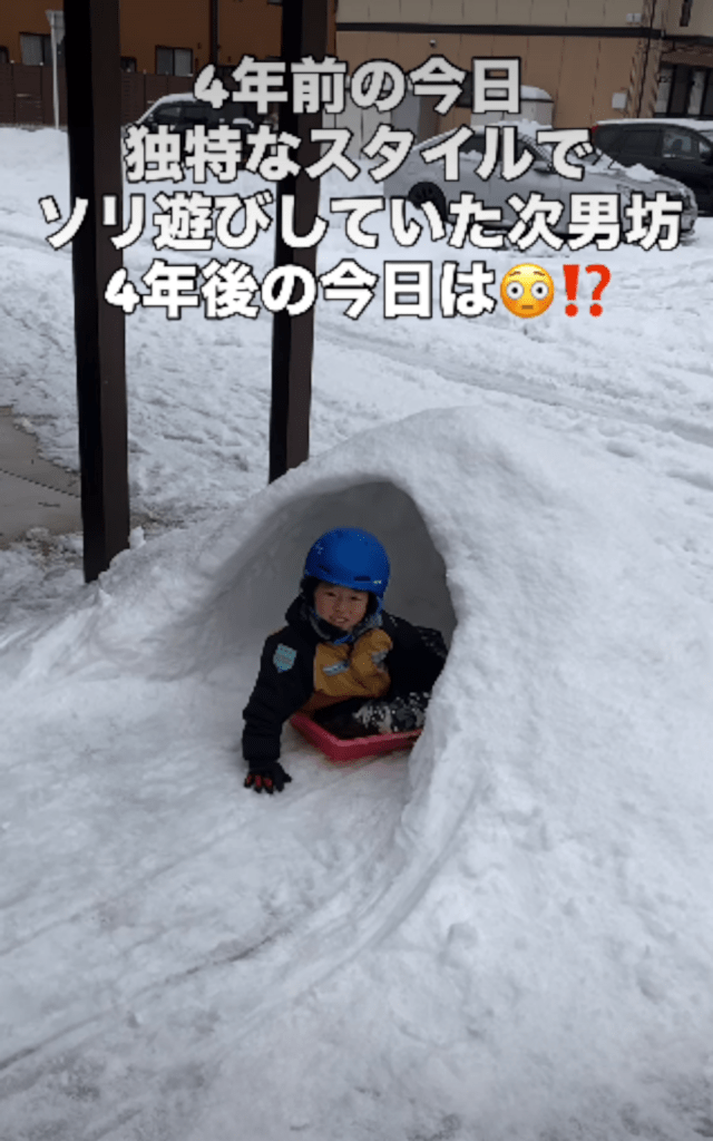 そり遊びをする4年前の息子さん③（＠r3k8t7さんより提供）