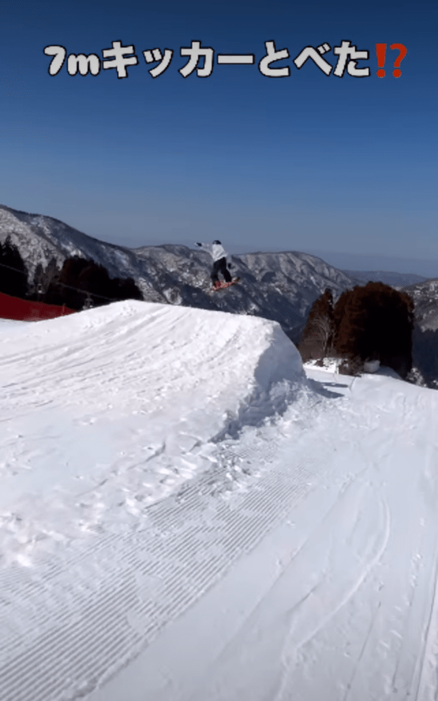 かっこよく滑る現在の息子さん②（＠r3k8t7さんより提供）