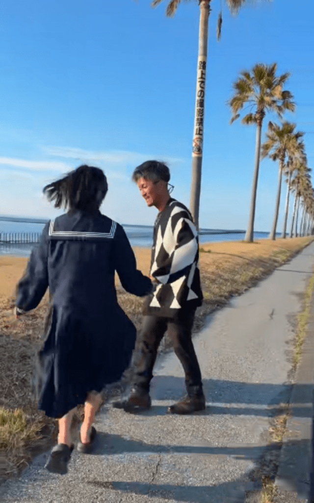 卒業式の日のパパさんと次女さん④（＠sho_papaさんより提供）