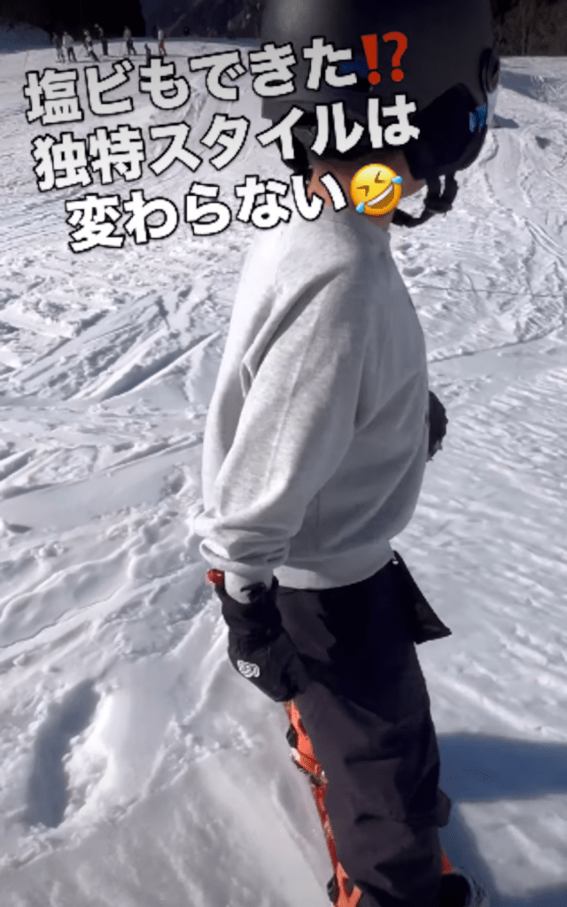 かっこよく滑る現在の息子さん③（＠r3k8t7さんより提供）