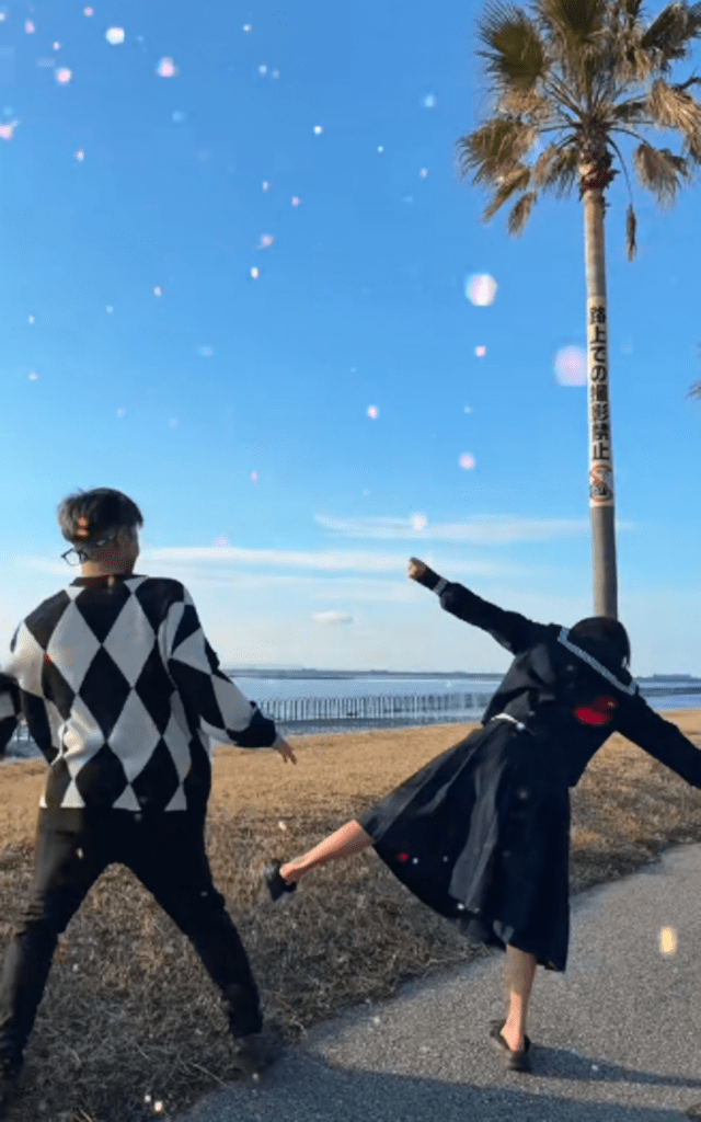 卒業式の日のパパさんと次女さん⑥（＠sho_papaさんより提供）