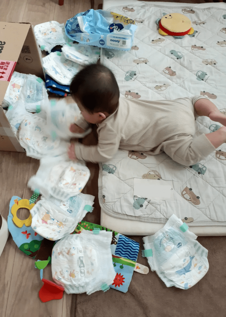 イタズラ中の息子さん②（＠__erina.27__さんより提供）