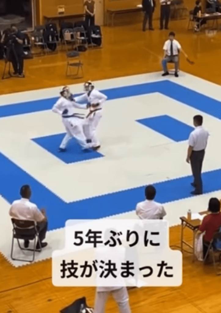 空手の試合②（＠cancerfighter.rjさんより提供）