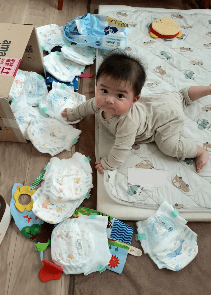 イタズラ中の息子さん③（＠__erina.27__さんより提供）