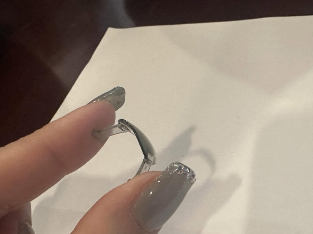 謎のプラスチック③（＠caracatcafeさんより提供）