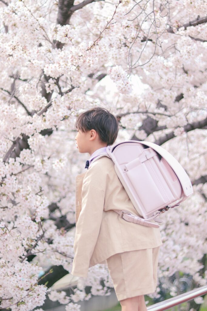 薄いピンク色のランドセル①（＠yue____cameraさんより提供）