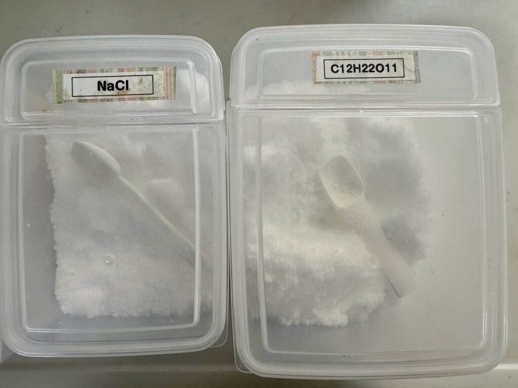 化学式表記の調味料②（＠amimendakoさんより提供）