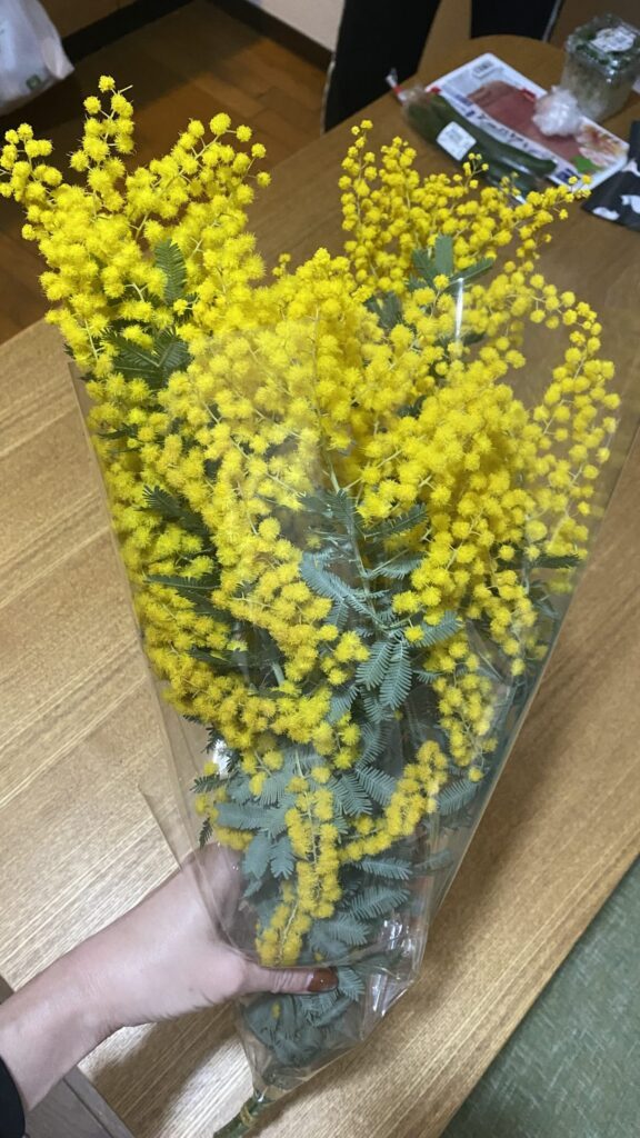 ミモザの花束①（＠bambi_0403さんより提供）