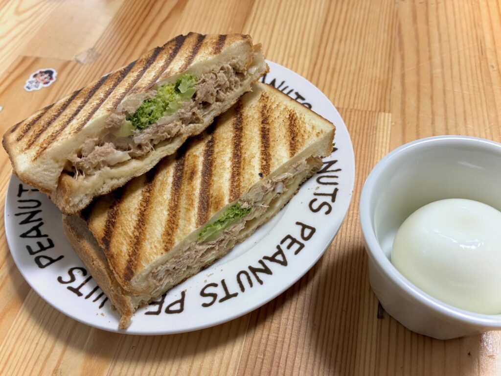 奥さんのために作った朝ご飯①（@takema_38さんより提供）