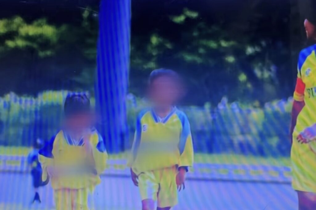 幼少期（@shizuka_na_hibiさんより提供）