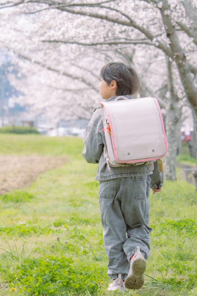 薄いピンク色のランドセル②（＠yue____cameraさんより提供）
