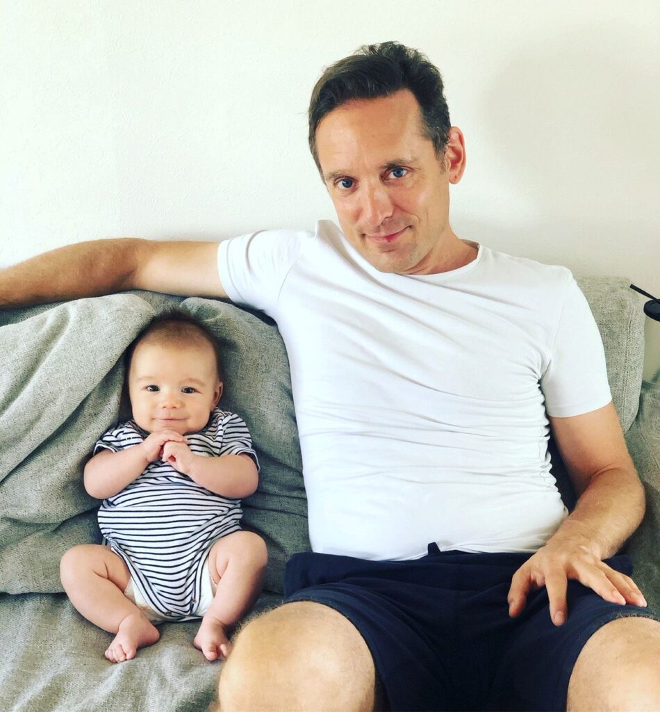 息子さんとパパさん①（＠yoga_with_chiharuさんより提供）