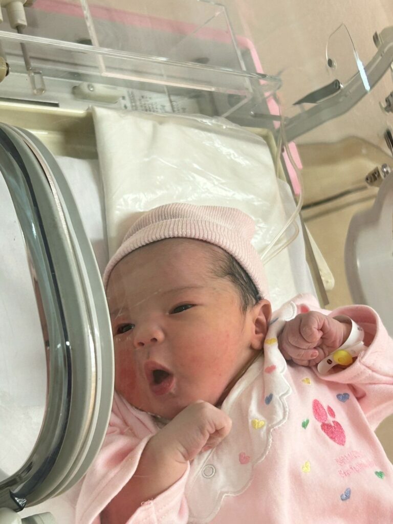 娘さん⑤（＠reilei.ohanaさんより提供）