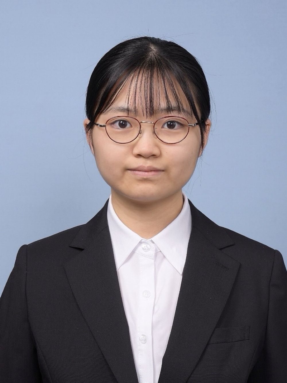 京大医学部受験のために撮った証明写真 →その1年後の姿に「美人過ぎる」「尊敬しかないです!」「これは嫉妬されるわ」