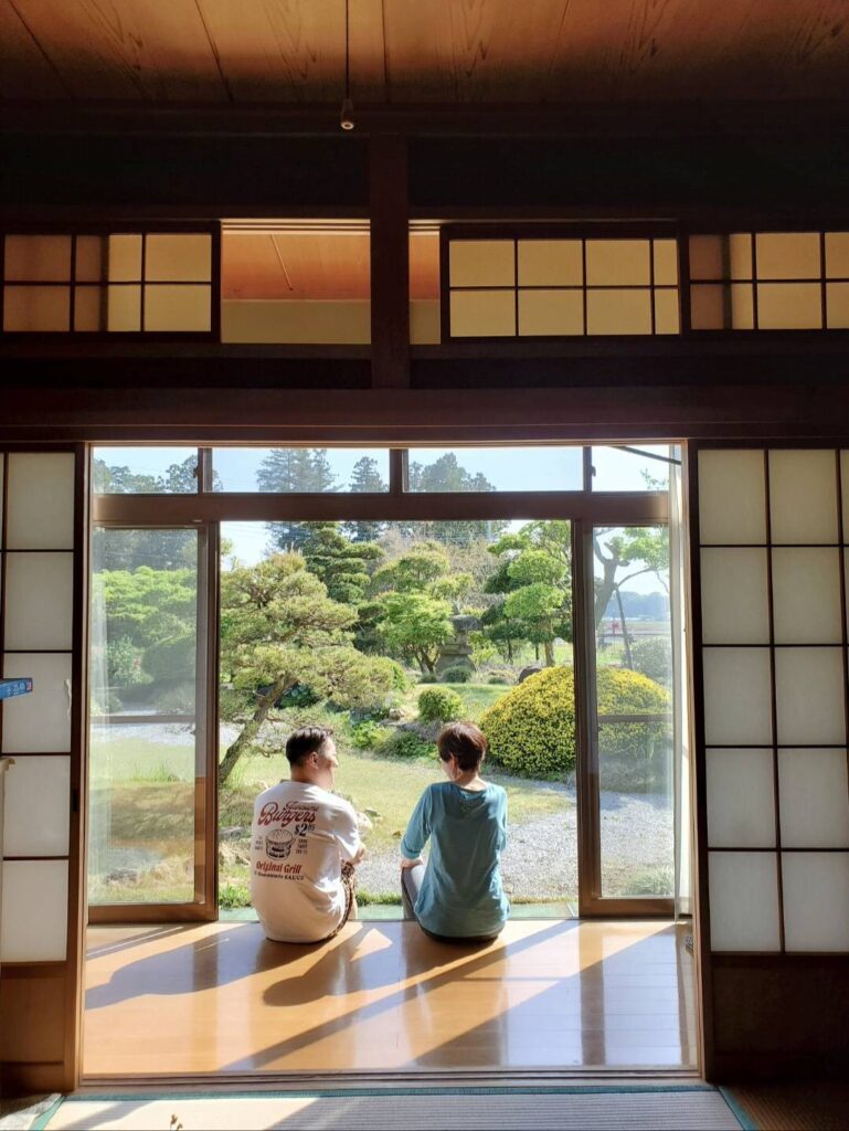 お母さんと旦那さん（＠romy__rommyさんより提供）