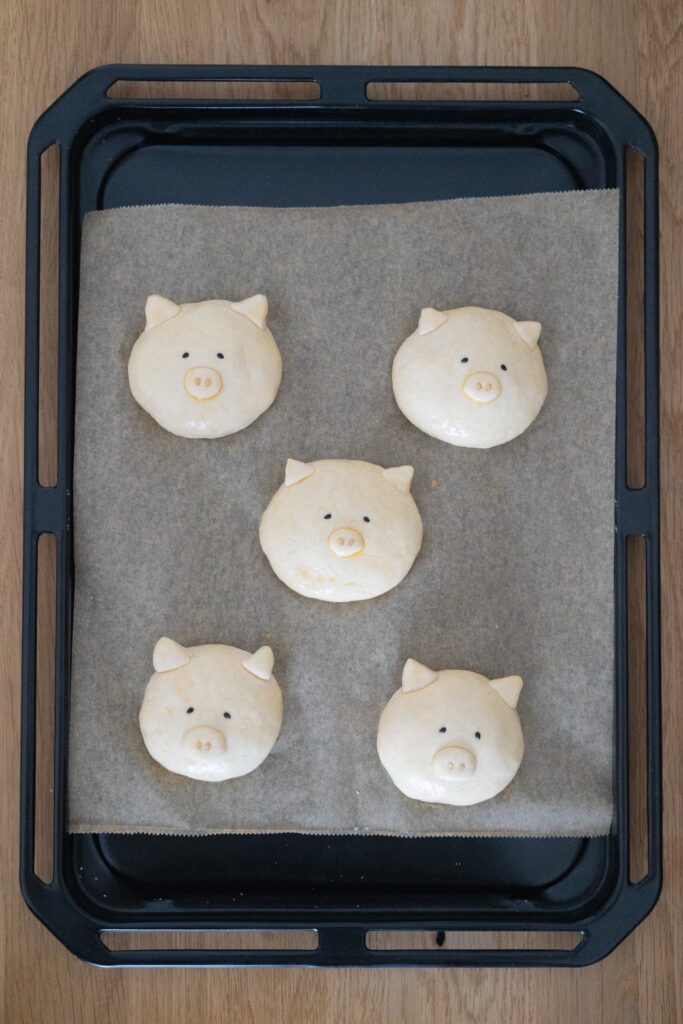 手作りのブタのパン③（＠deli_canvasさんより提供）