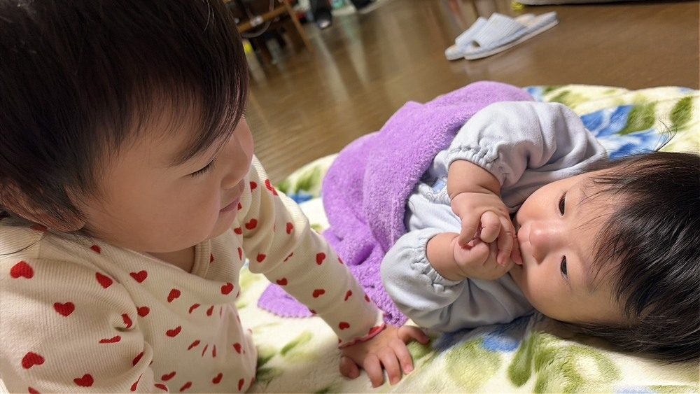 お子さんたちの様子③（@r_o_a_1018さんより提供）