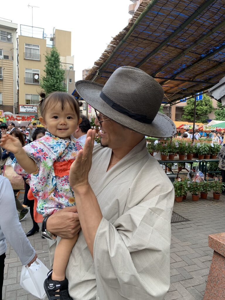 娘さん・1歳（＠erikaakimaさんより提供）