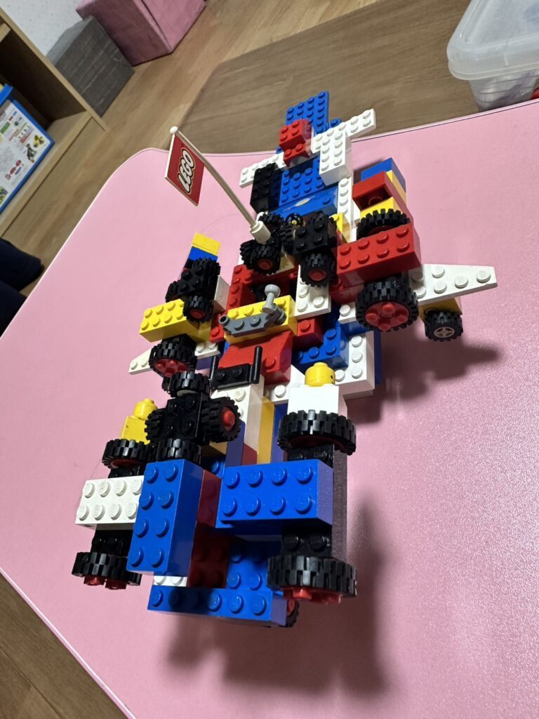 息子さんの作品①（＠arisa.aida81さんより提供）