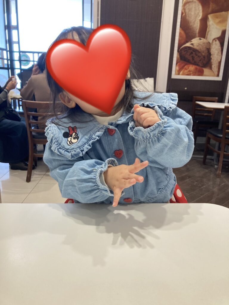 普段の娘さん③（＠kande.withloveさんより提供）