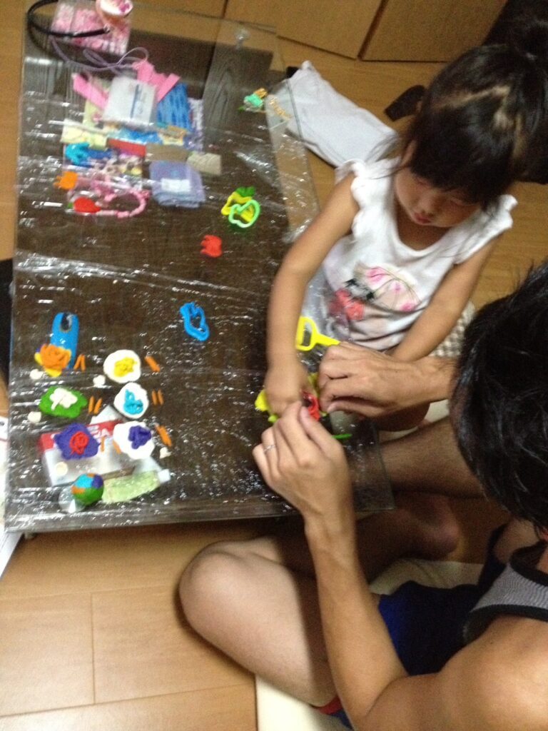 長年使っていたテーブル②（＠juki.h28さんより提供）