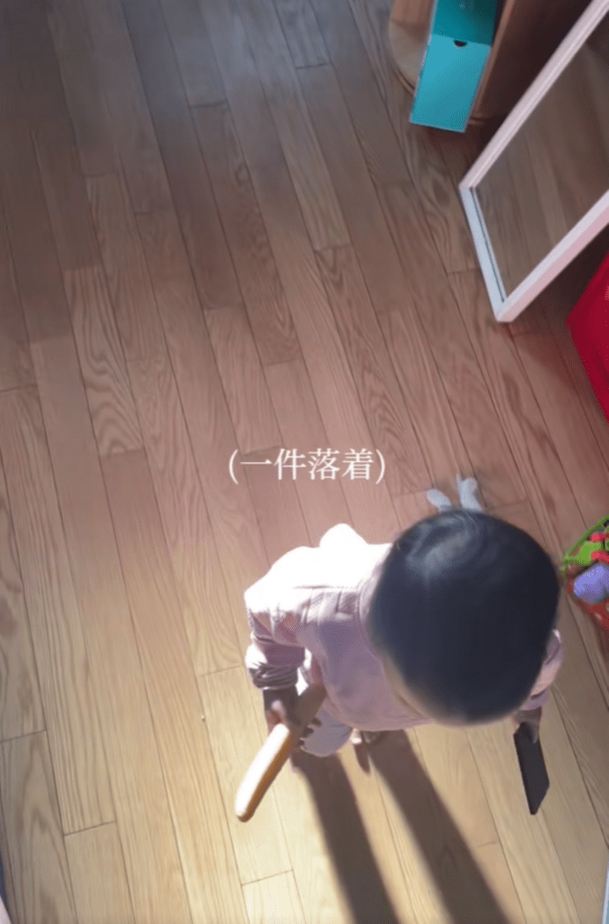 喧嘩を止める娘さん⑩（＠tokidoki.otonさんより提供）