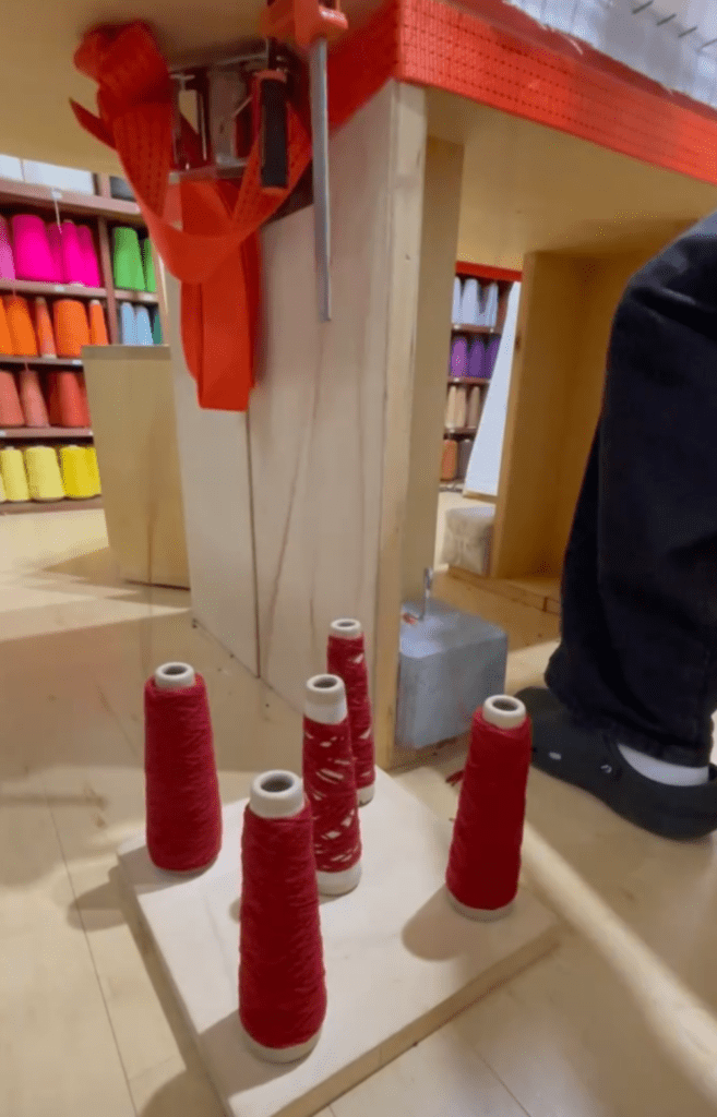 制作の様子③（@keke_rugさんより提供）