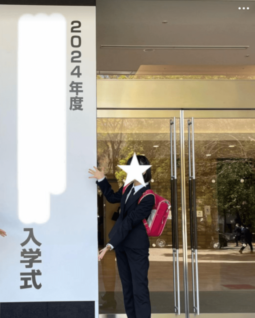 入学式（＠.milkthaiteaさんより提供）