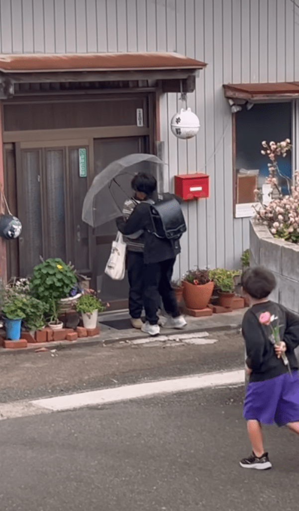 みんなでハグ①（＠sei_channel0807さんより提供）