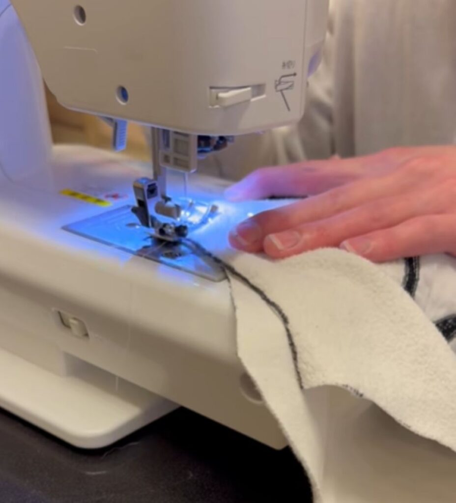 こた君の洋服作り④（＠kotatok_1204さんより提供）