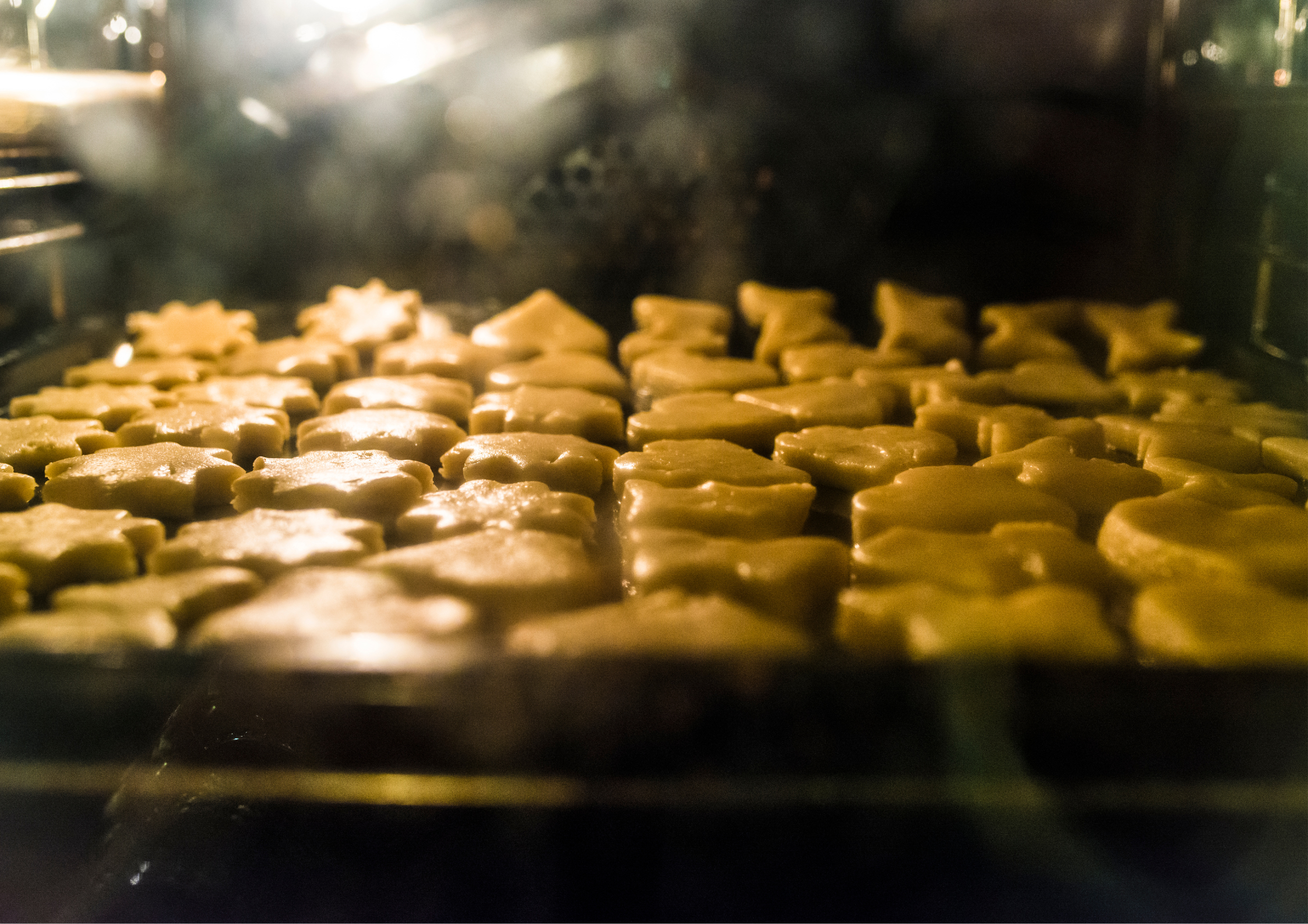 クッキー作りに挑戦。しかし、焼きあがった後オーブンを開けると…まさかの光景に「爆笑」「めっちゃ笑っちゃった」