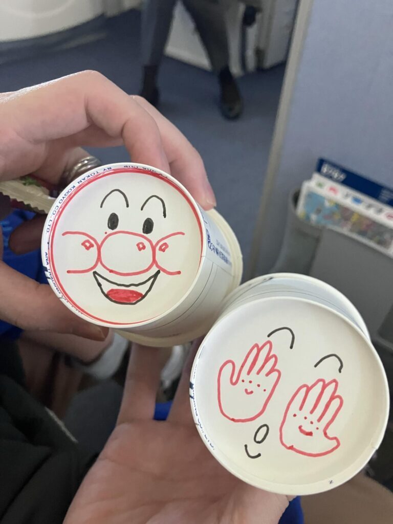 客室乗務員さんからのプレゼント（＠oyatsu_panponさんより提供）