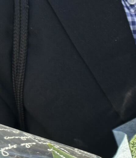 高校生男子の卒業式で…　息子「貰った」父「なぜ？」息子が持っていたまさかのモノに…「家族一同大喜び」「お花より高額かも」