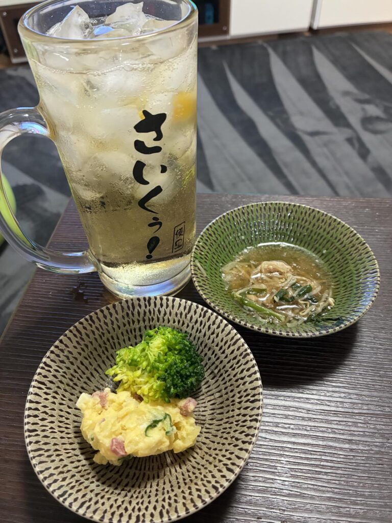 投稿者さんはハイボールで晩酌（@rhea_0323さんより提供）