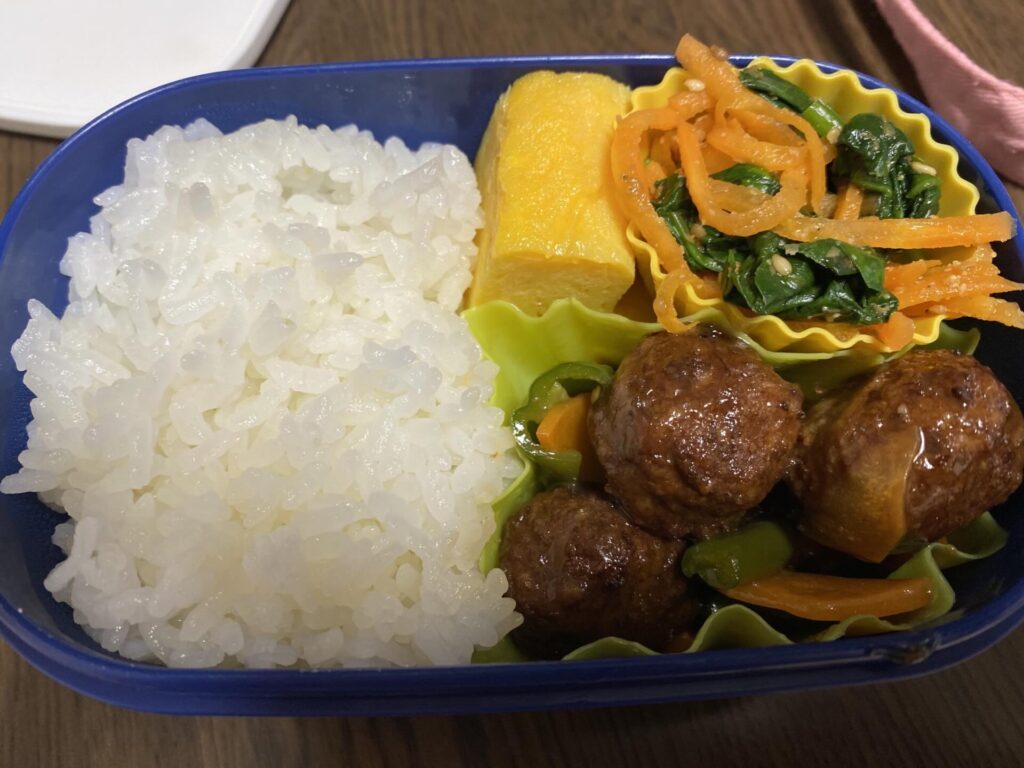 6年前のお弁当①（＠harapeko.mogu7さんより提供）