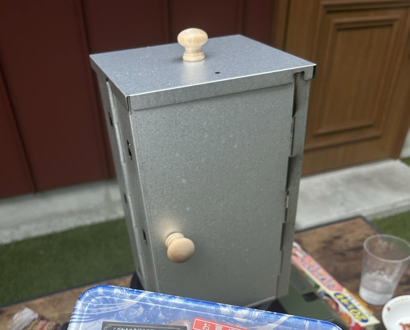 妻「サーモン用意して!」夫「分かった!」→しかし、購入したモノをよく見ると…「終わってるぅぅう!」「シゴデキじゃん」