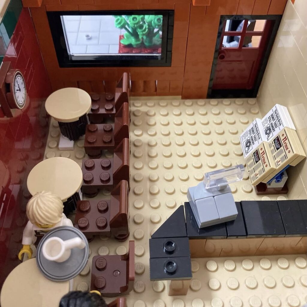 喫茶ポアロ②（＠lego_lover2013さんより提供）