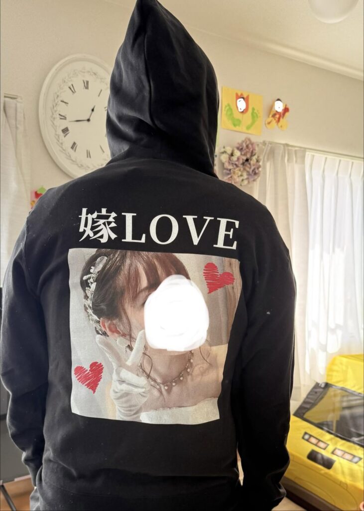 嫁LOVEパーカー（＠shiru__ko2さんより提供）