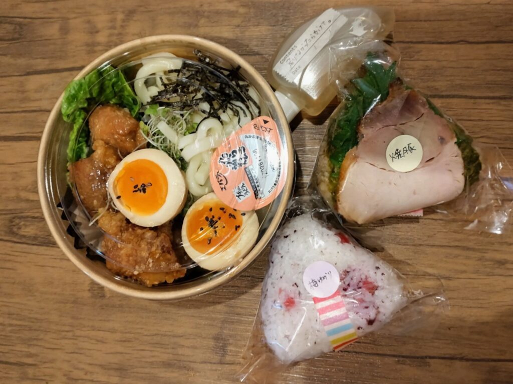 息子さんのお弁当①（＠zueko2442より提供）