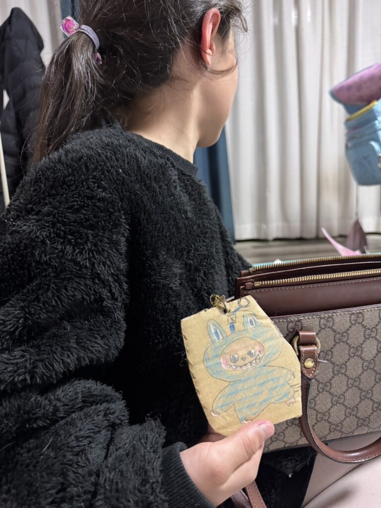 娘さんが作ったキーホルダー②（＠reel_im_ingeboruguさんより提供）