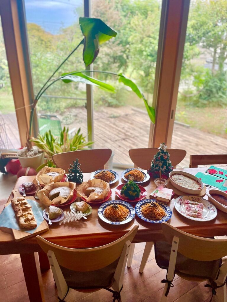 クリスマスのご飯①（@makiforkidsさんより提供）