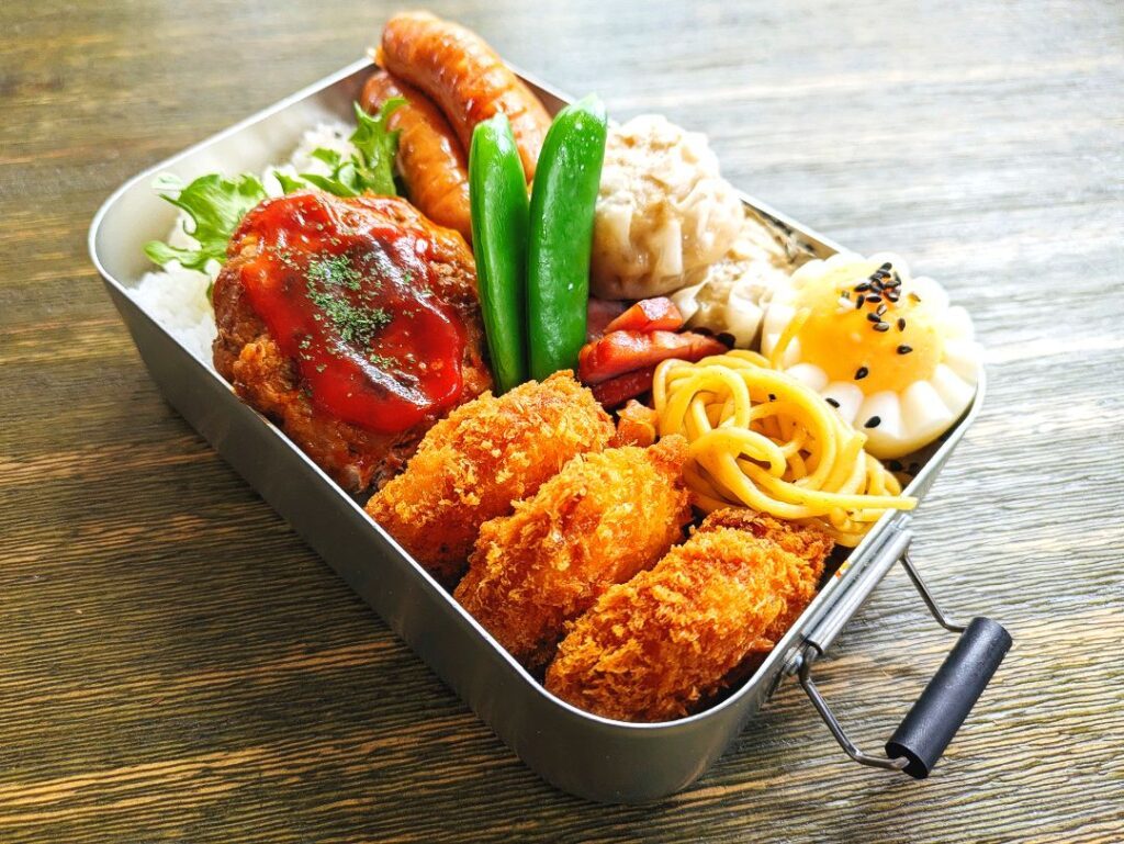 手作りのお弁当②（@miwaharapekoさんより提供）