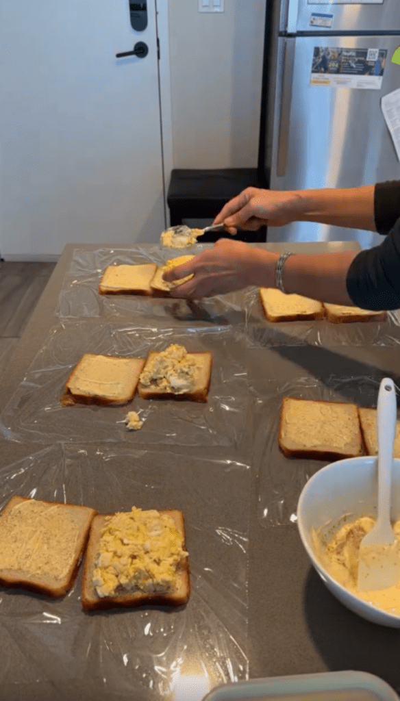 お弁当作りの様子①（＠324_schenkさんより提供）