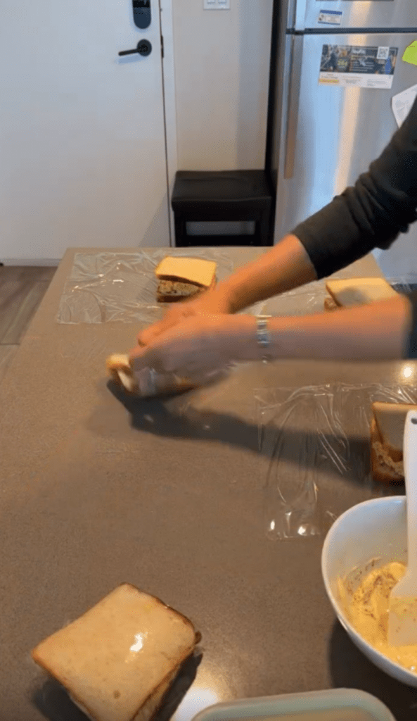 お弁当作りの様子②（＠324_schenkさんより提供）