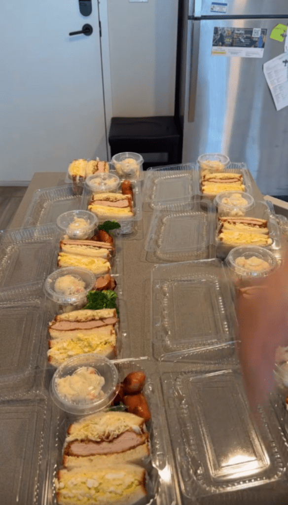 お弁当作りの様子⑧（＠324_schenkさんより提供）