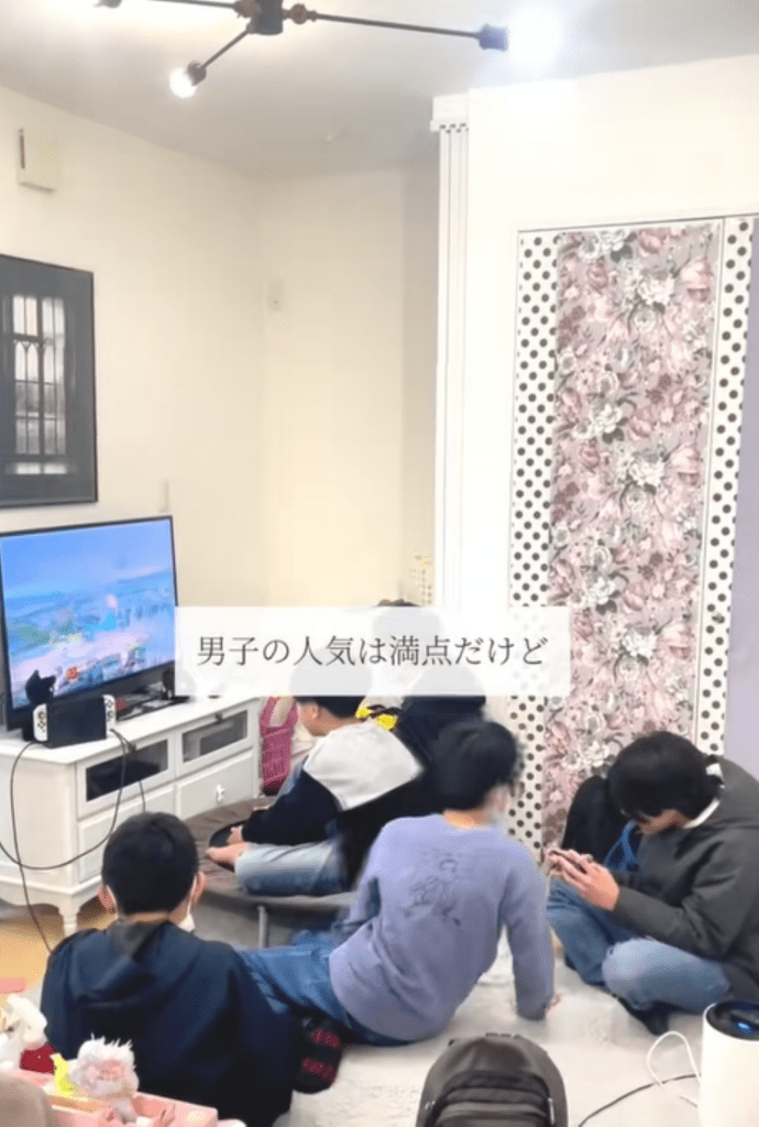 友達と遊ぶ様子①（＠chobiloghomeさんより提供）