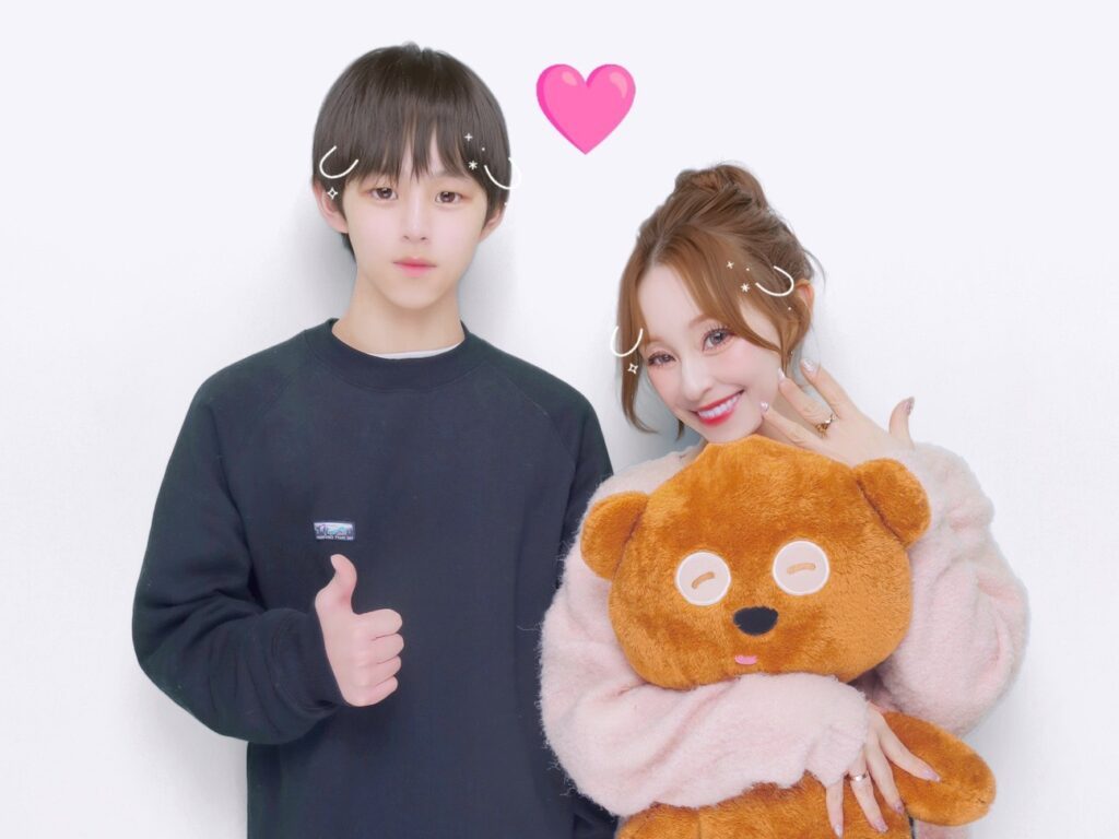 息子さんとのプリクラ撮影⑧（＠rie._.13さんより提供）