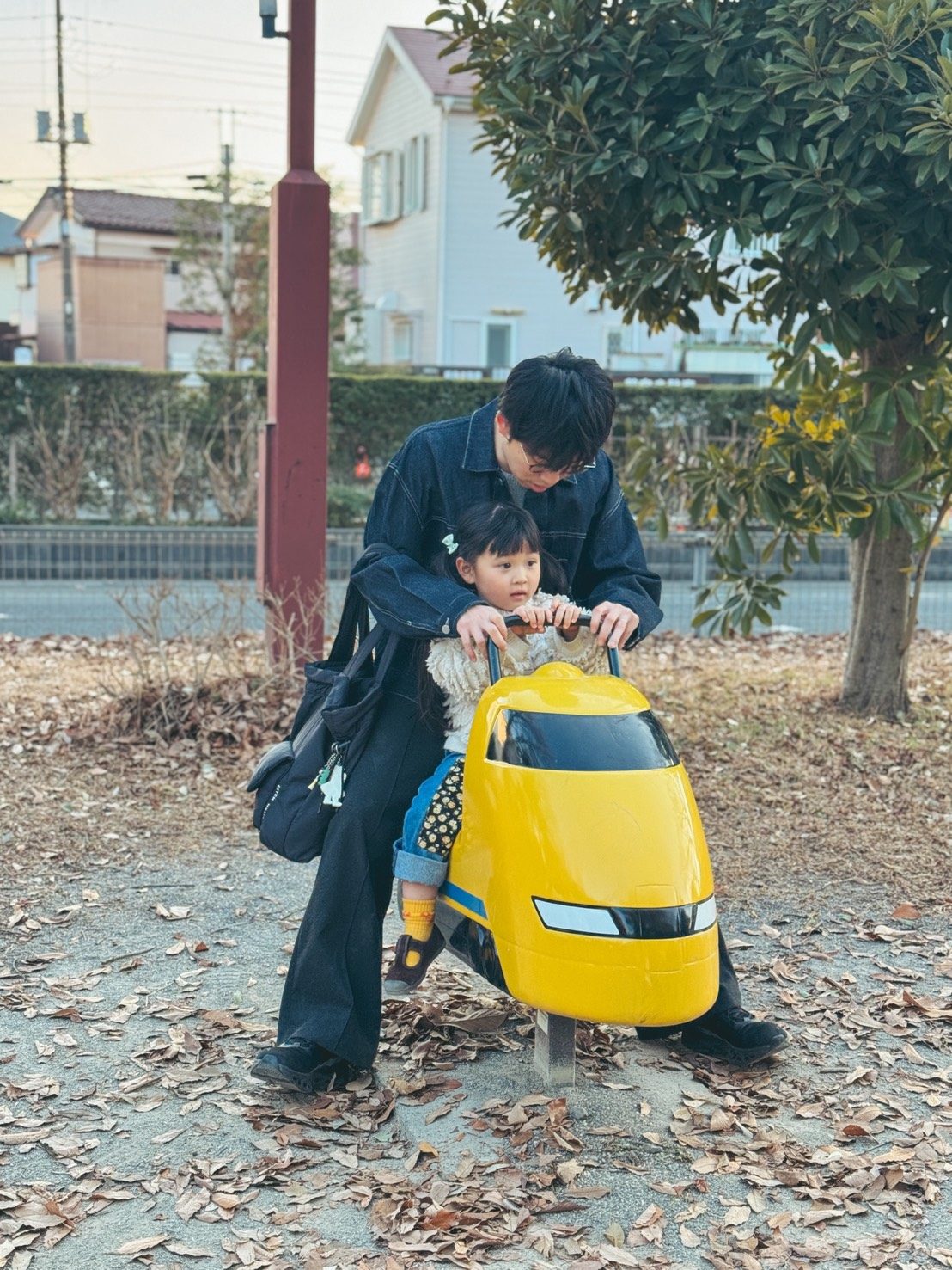 3歳娘「絶対お風呂入らない!」パパ「じゃあ…」→その後、ママが絶賛したパパの行動に「旦那さん最高!!」「天才すぎ」「まさに神対応」