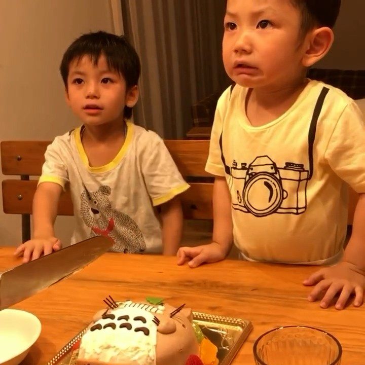 息子たちのためにケーキを買った母　しかし、息子たちから拒絶され！？まさかの事態に「泣きました…」「代わりにもらいましょうか？」「これは忘れられない…」
